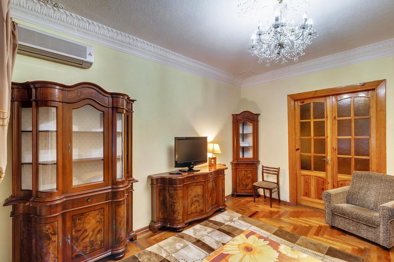 Apartment - Sobornyi Prospekt 97 Zaporizhia Exterior foto